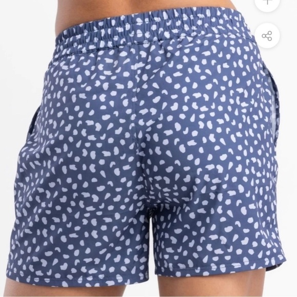 Liv Outdoor Minerva Printed Woven Shorts - Picture 6 of 6